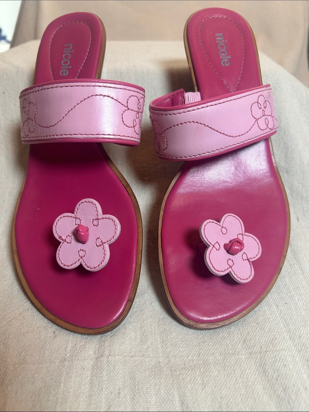 Nicole Two-Tone Pink Floral Toe-Post Sandals Size 8